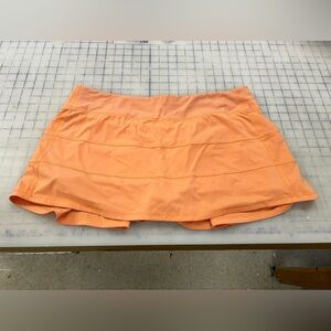 Lululemon paste, rival midrise skirt
